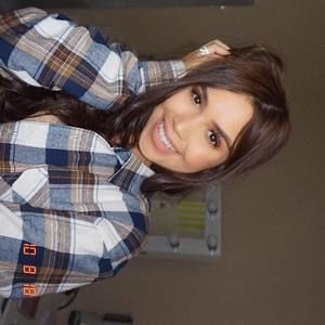 Meet your Posher, Cynthia